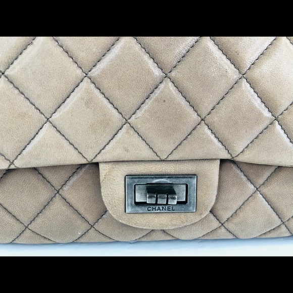 Chanel Reissue 2.55 Lambskin Iridescent 227 Bag - Picture 3 of 16